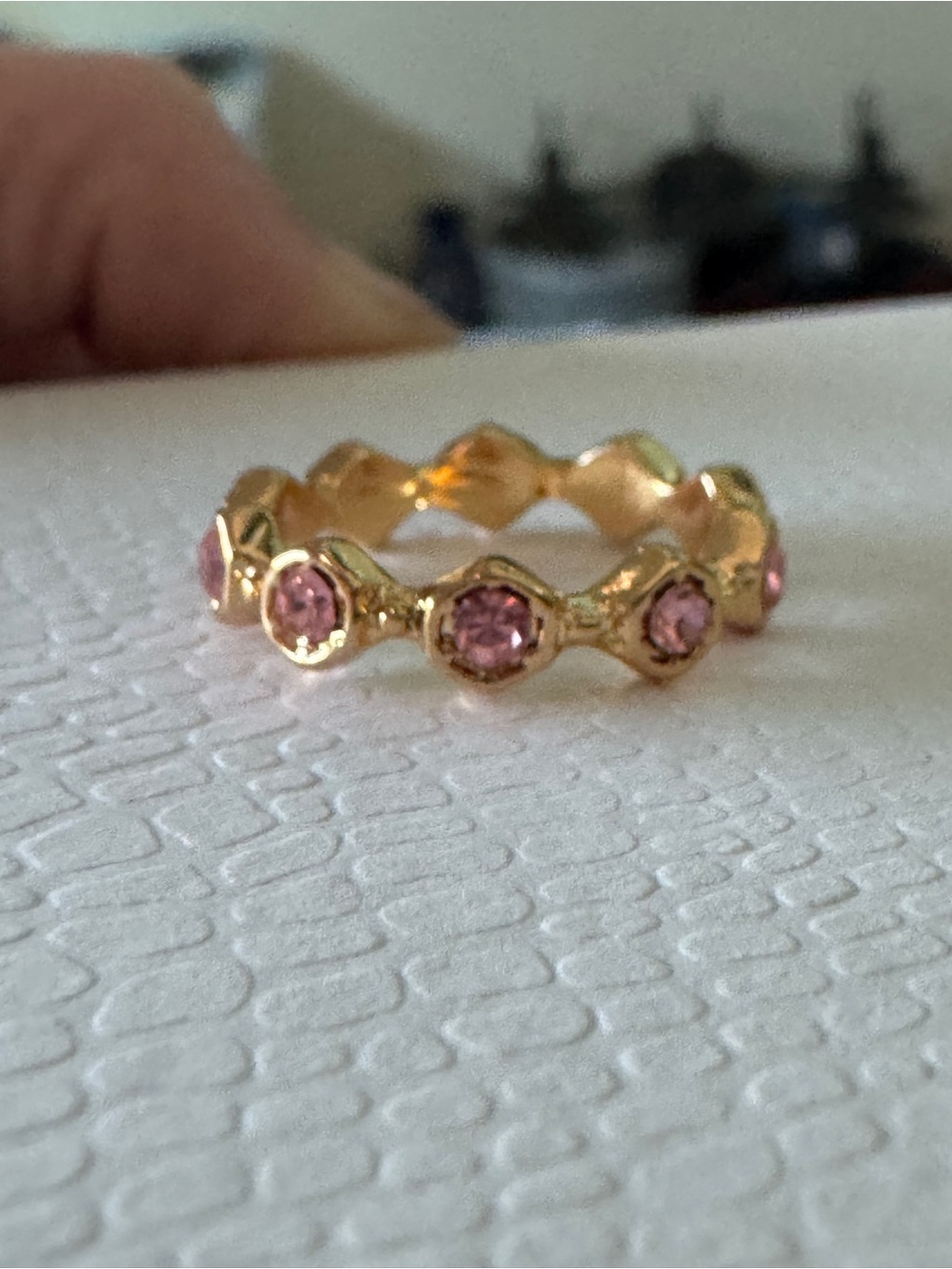 Kendra Scott- NWOT Gold Pink Crystal Eternity Stacking Band Ring - Size 7 - 7.5!